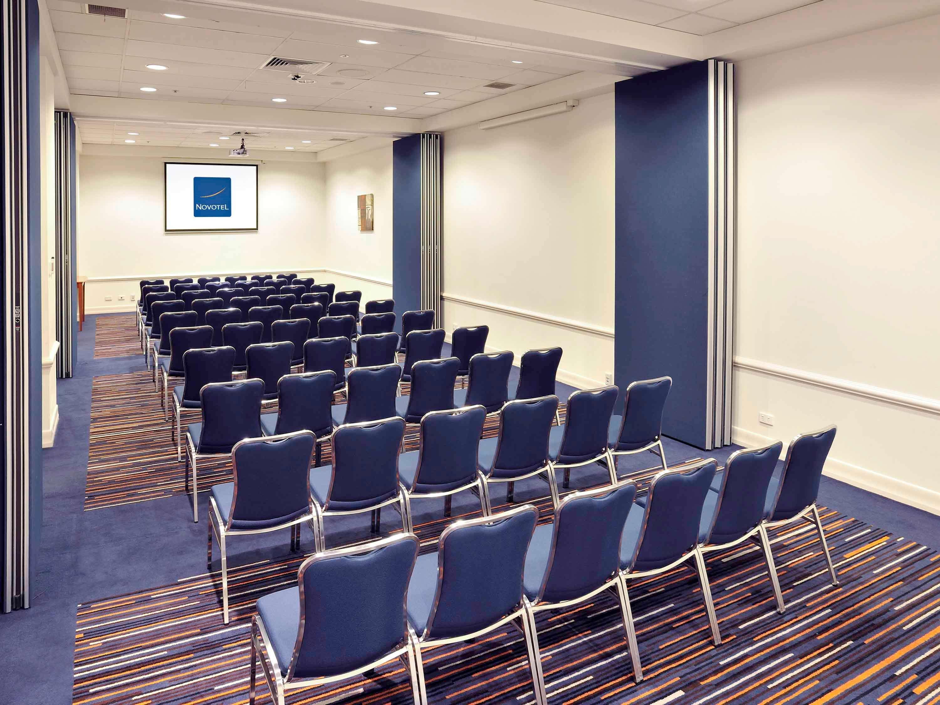 Novotel Melbourne Glen Waverley Exteriör bild