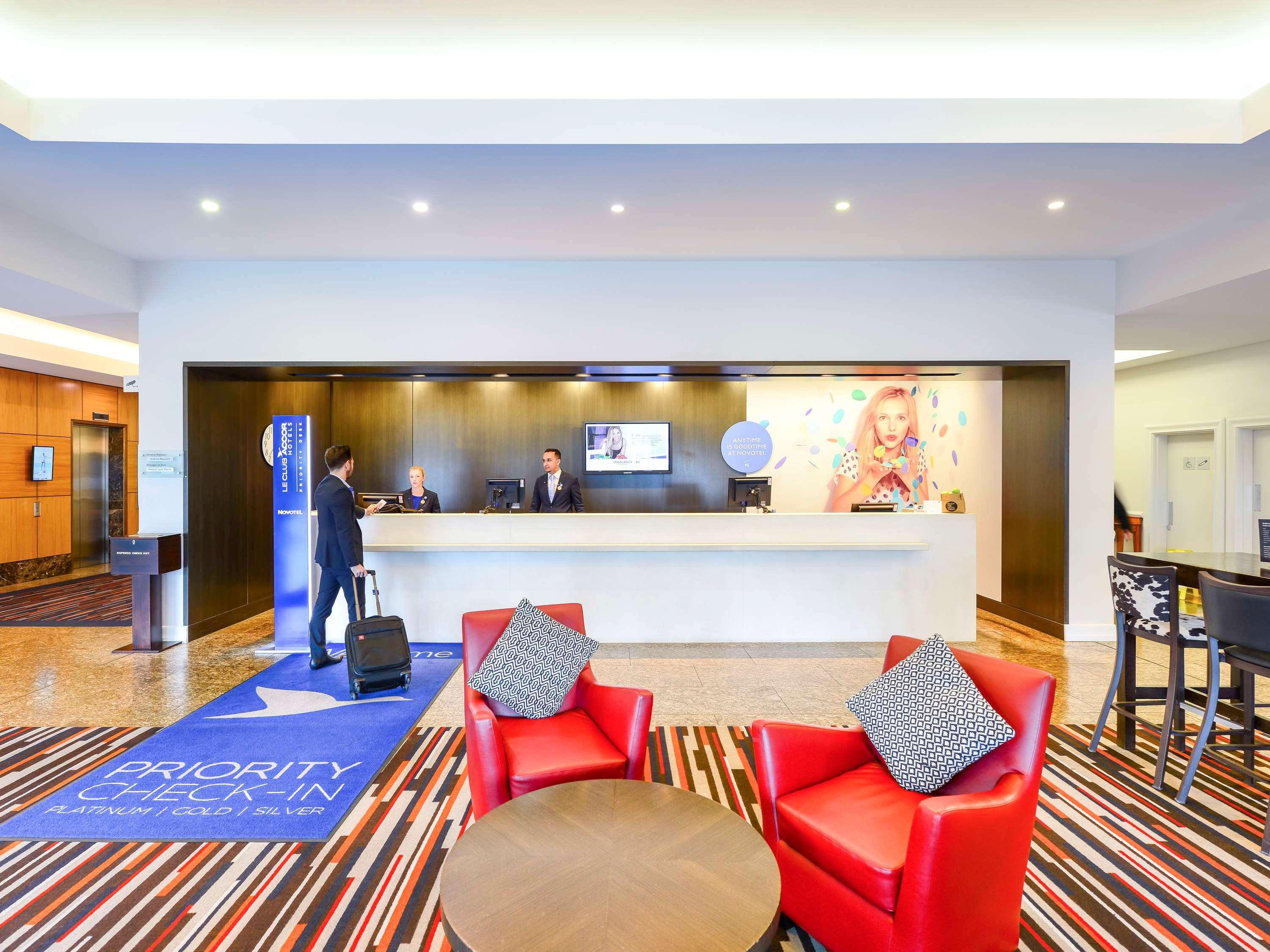 Novotel Melbourne Glen Waverley Exteriör bild