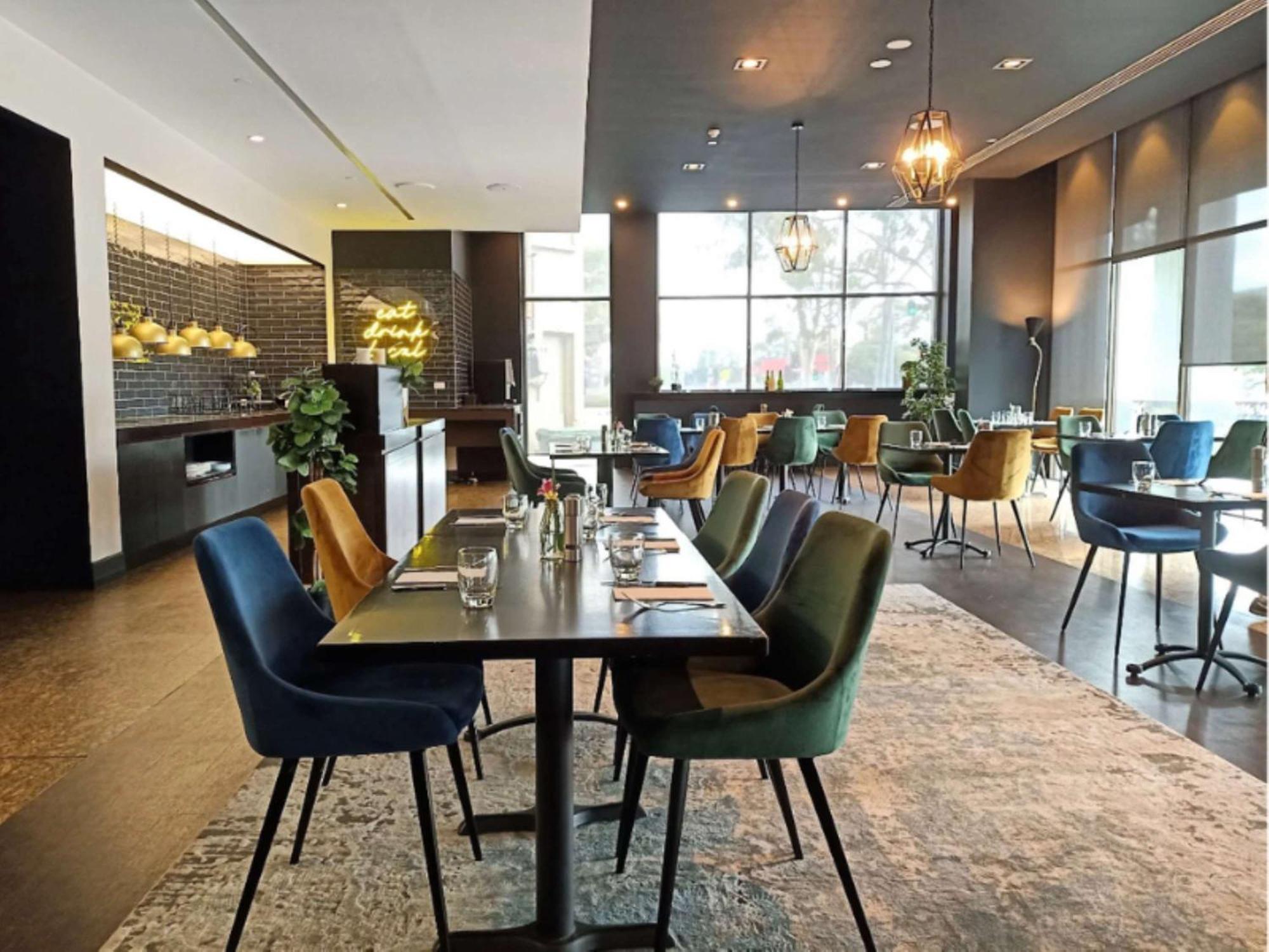 Novotel Melbourne Glen Waverley Exteriör bild