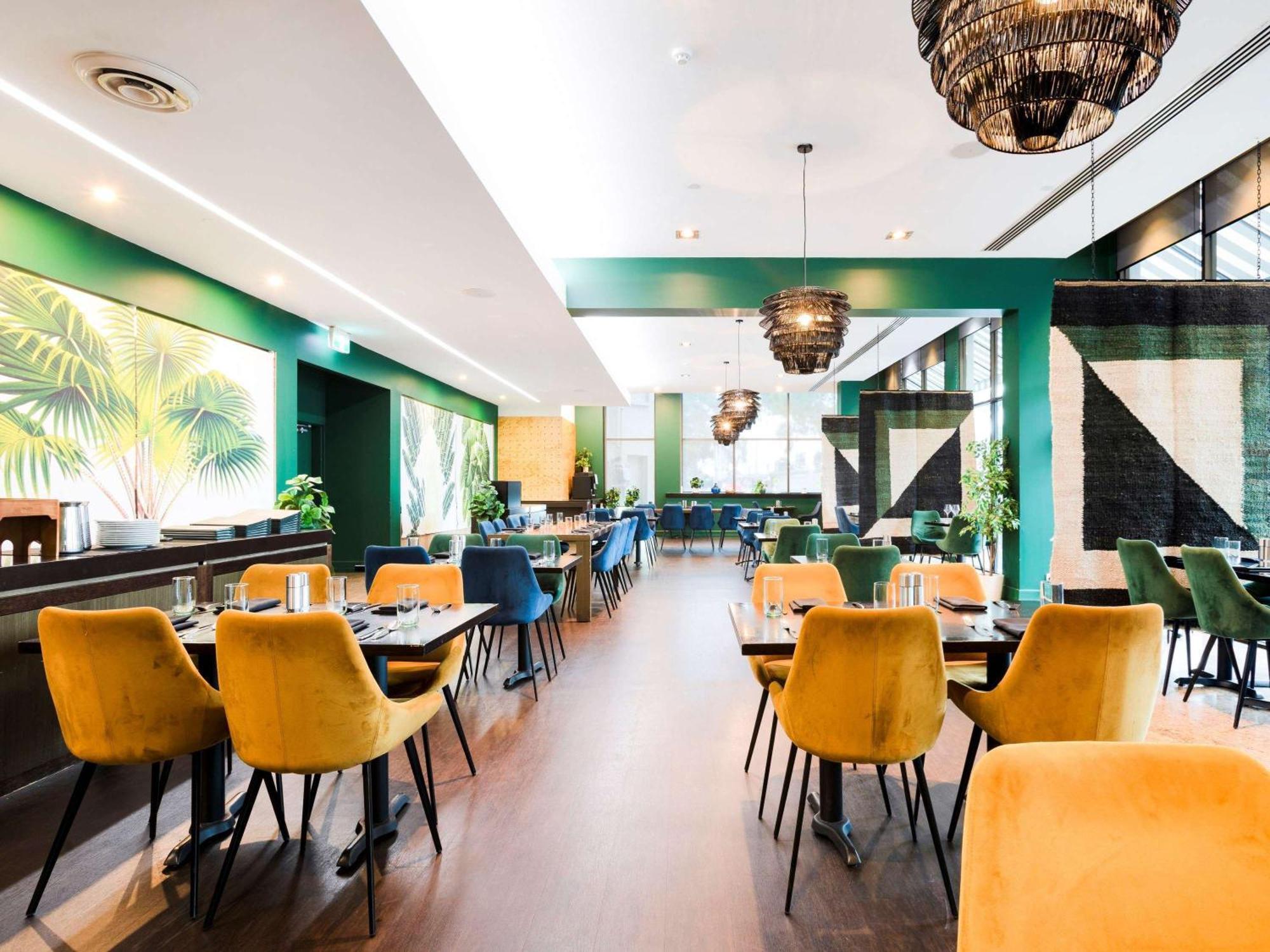 Novotel Melbourne Glen Waverley Exteriör bild