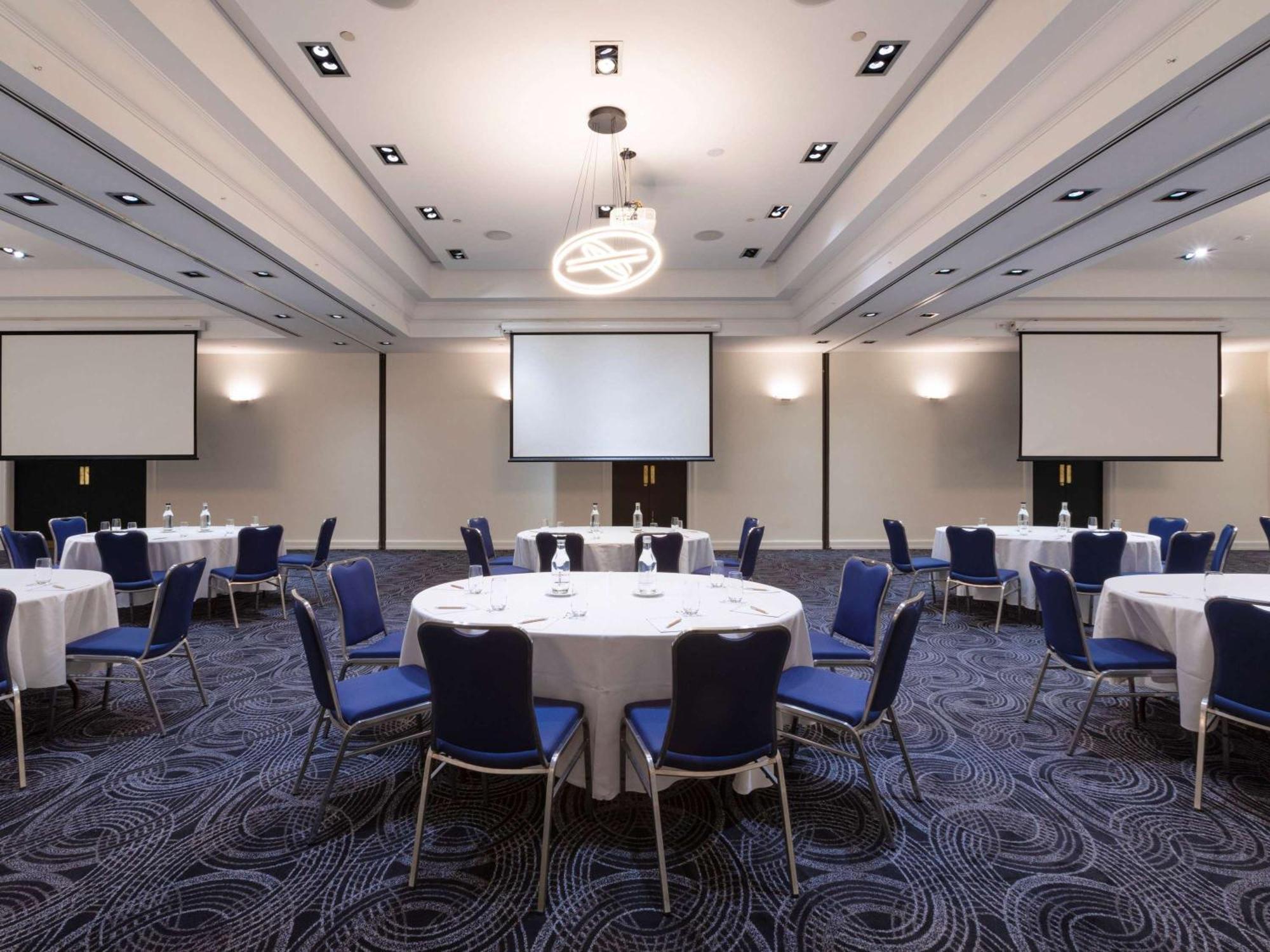 Novotel Melbourne Glen Waverley Exteriör bild