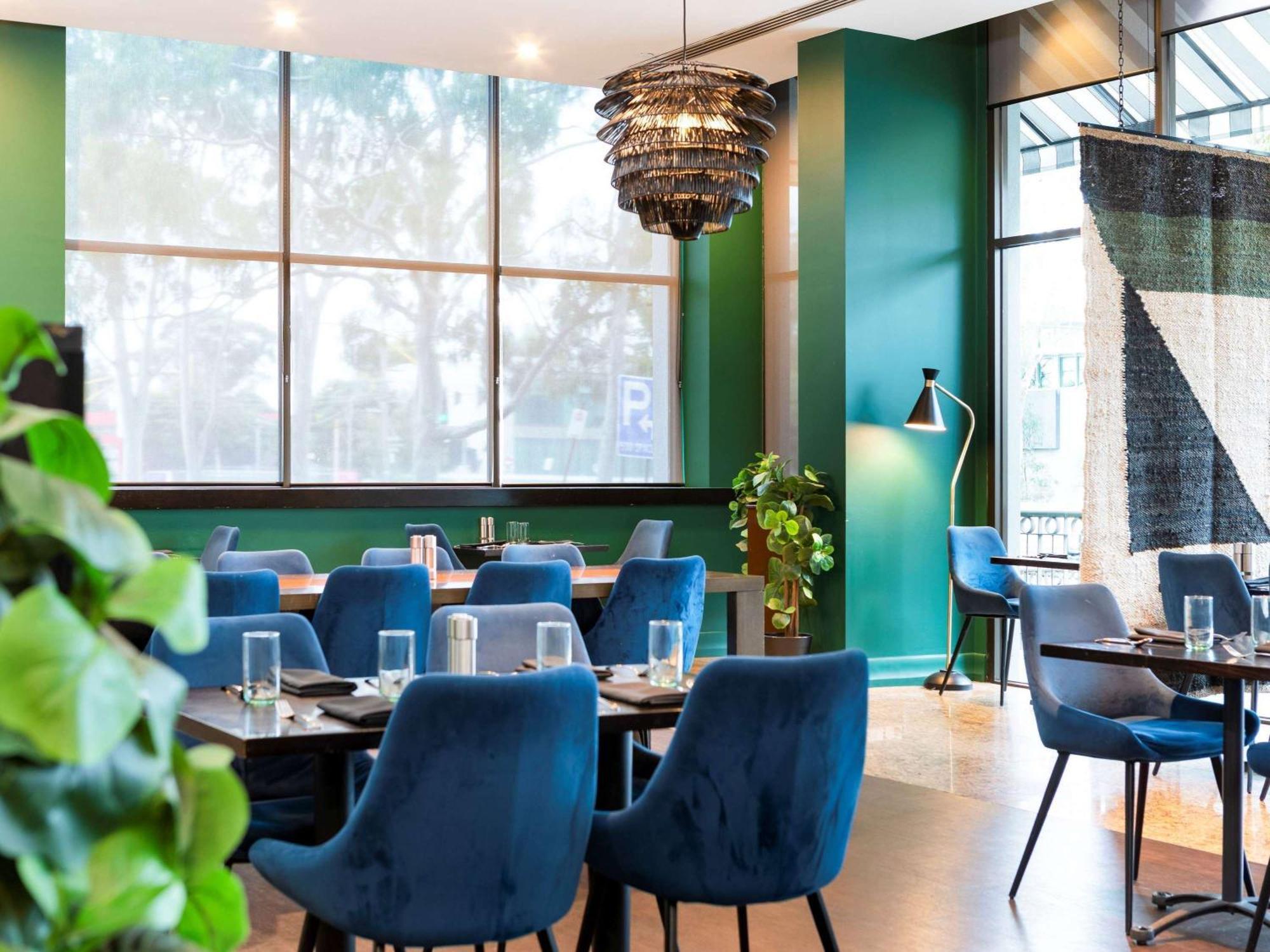 Novotel Melbourne Glen Waverley Exteriör bild